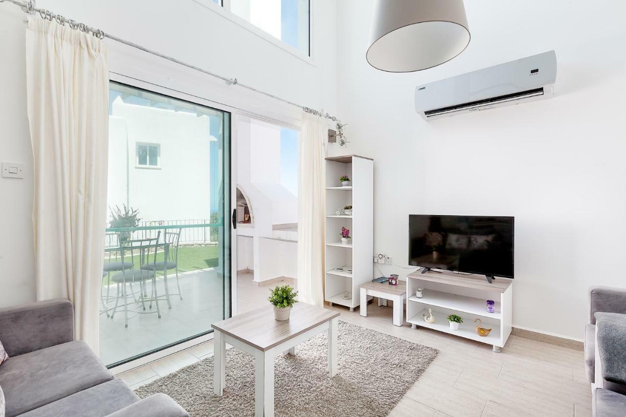 Seaview Selvi Village Apt Vasilia Екстер'єр фото