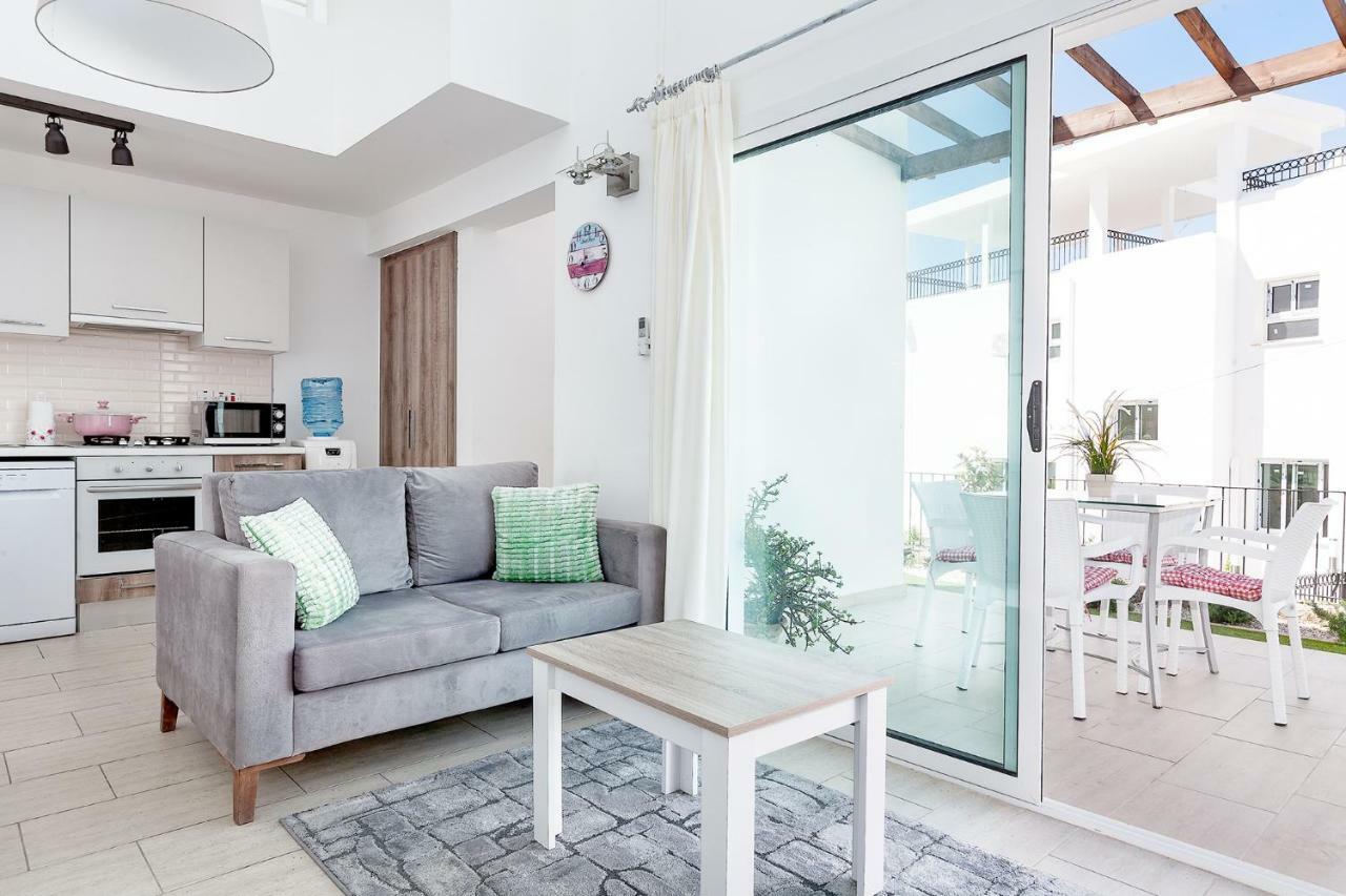 Seaview Selvi Village Apt Vasilia Екстер'єр фото