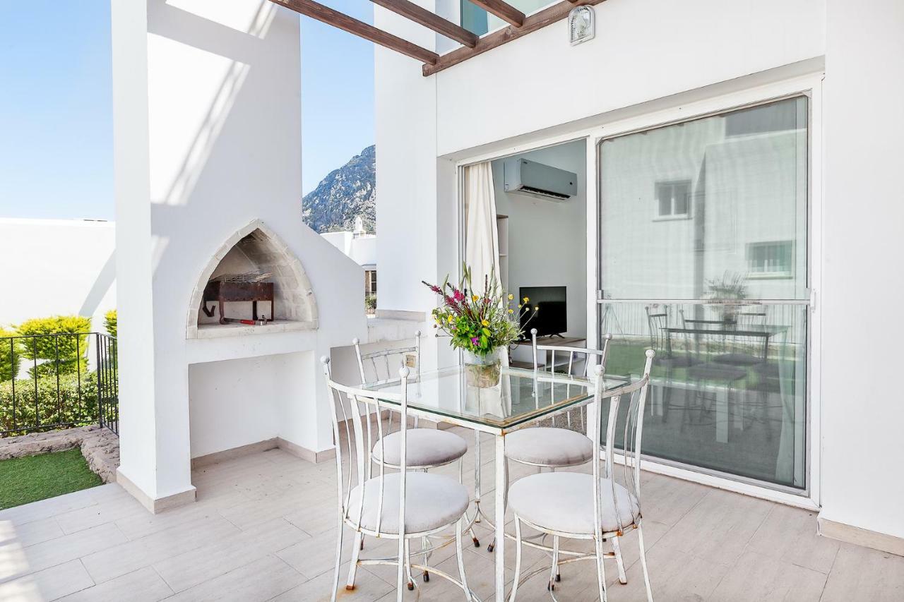 Seaview Selvi Village Apt Vasilia Екстер'єр фото